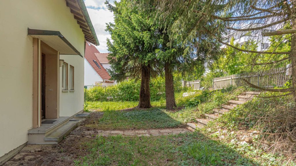 Immobilienangebot - Landshut - Alle - PROVISIONSFREI* - Sanierung oder Neuanfang? Einfamilienhaus mit Ausblick - Landshut-Achdorf/Englberg