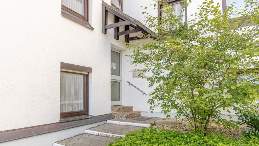 Immobilienangebot - Landshut - Alle - PROVISIONSFREI* - 3-Zimmer-Eigentumswohnung mit TG-Stellplatz, sofort beziehbar, Landshut-Englberg