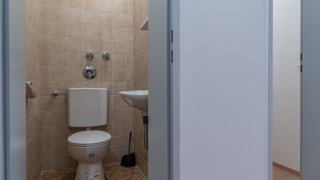 Immobilienangebot - Landshut - Alle - PROVISIONSFREI* - 3-Zimmer-Eigentumswohnung mit TG-Stellplatz, sofort beziehbar, Landshut-Englberg