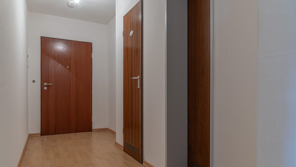 Immobilienangebot - Landshut - Alle - PROVISIONSFREI* - 3-Zimmer-Eigentumswohnung mit TG-Stellplatz, sofort beziehbar, Landshut-Englberg