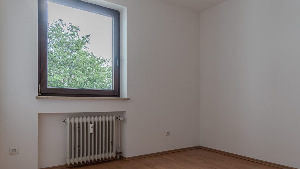 Immobilienangebot - Landshut - Alle - PROVISIONSFREI* - 3-Zimmer-Eigentumswohnung mit TG-Stellplatz, sofort beziehbar, Landshut-Englberg