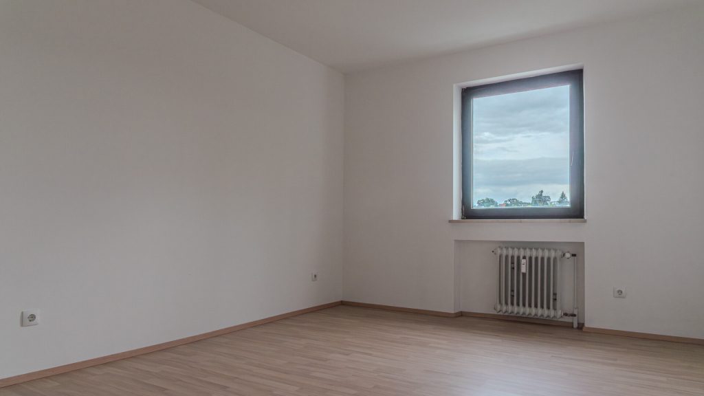 Immobilienangebot - Landshut - Alle - PROVISIONSFREI* - 3-Zimmer-Eigentumswohnung mit TG-Stellplatz, sofort beziehbar, Landshut-Englberg