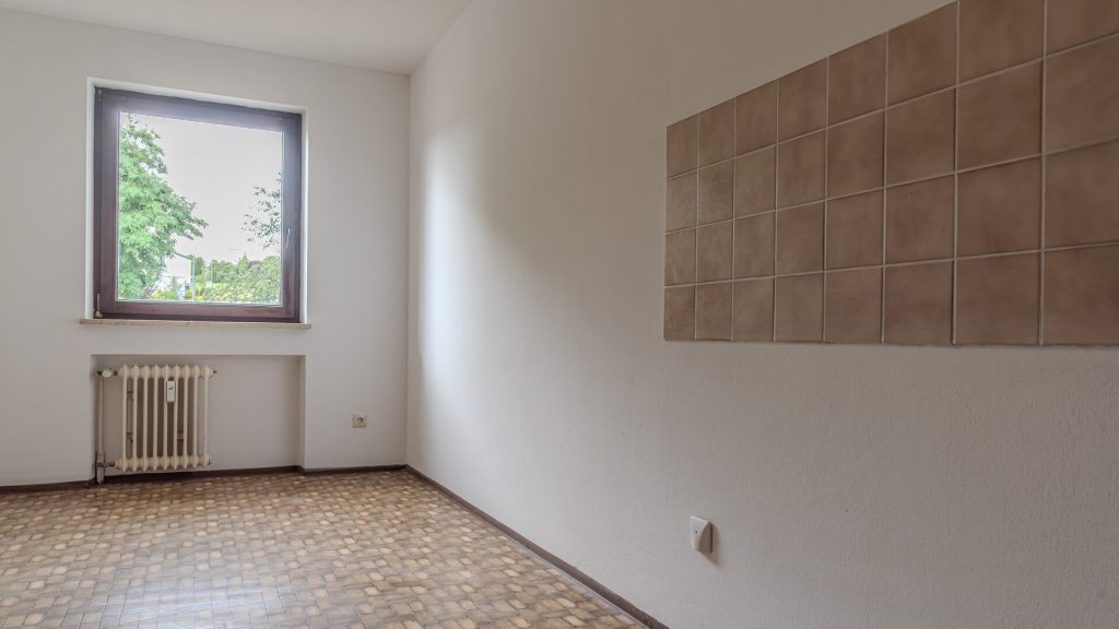 Immobilienangebot - Landshut - Alle - PROVISIONSFREI* - 3-Zimmer-Eigentumswohnung mit TG-Stellplatz, sofort beziehbar, Landshut-Englberg