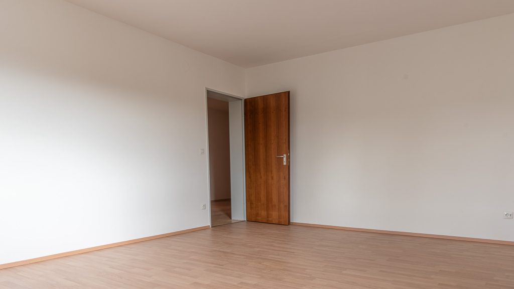 Immobilienangebot - Landshut - Alle - PROVISIONSFREI* - 3-Zimmer-Eigentumswohnung mit TG-Stellplatz, sofort beziehbar, Landshut-Englberg