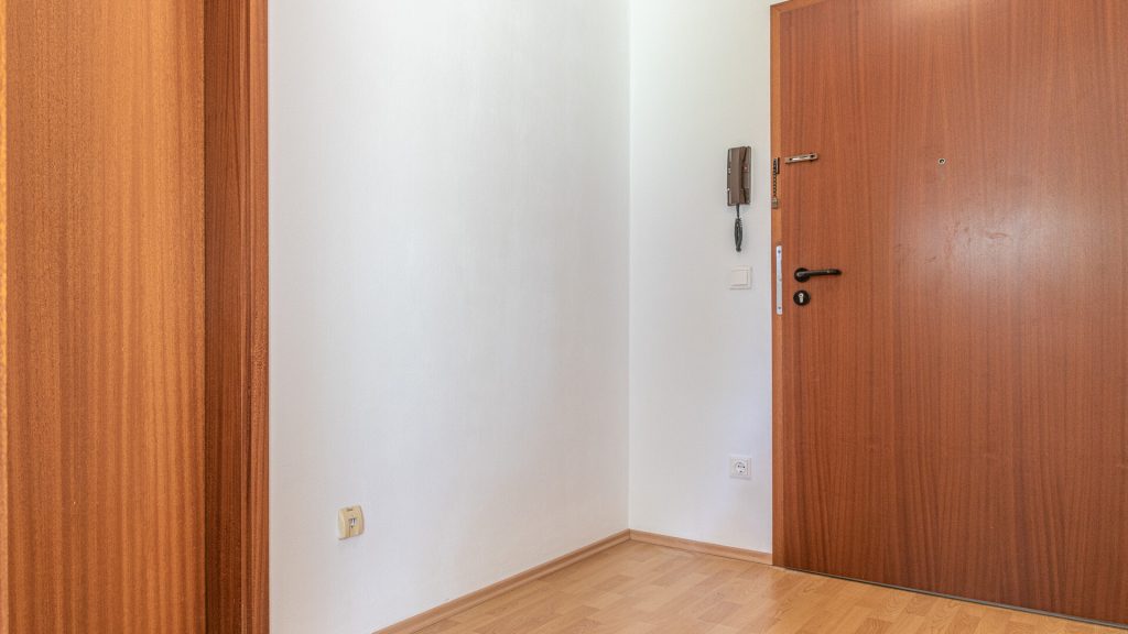Immobilienangebot - Landshut - Alle - PROVISIONSFREI*  - Große 1-Zimmer-Wohnung mit Terrasse und TG-Stellplatz im Landshuter Nikolaviertel