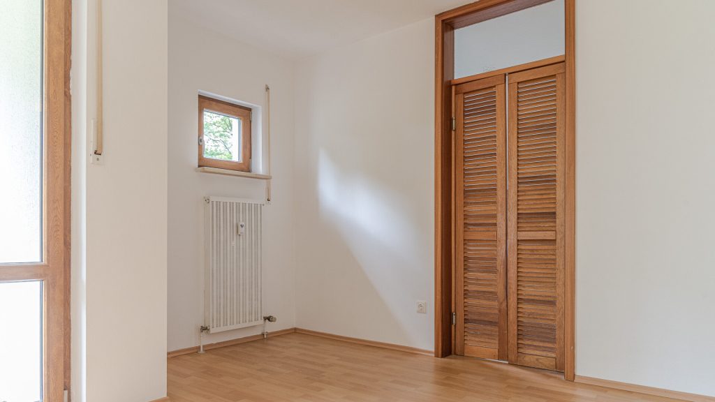 Immobilienangebot - Landshut - Alle - PROVISIONSFREI*  - Große 1-Zimmer-Wohnung mit Terrasse und TG-Stellplatz im Landshuter Nikolaviertel