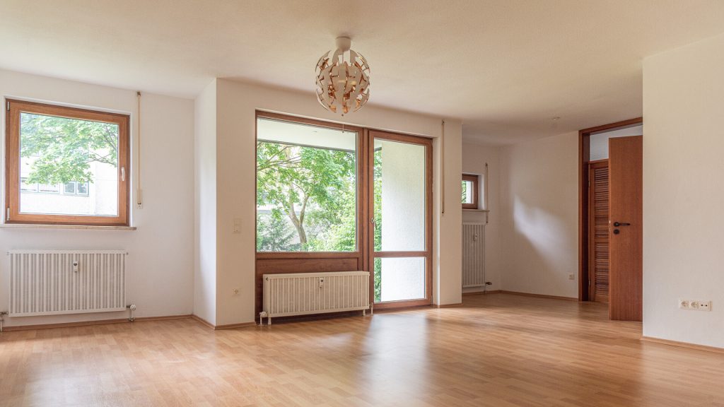 Immobilienangebot - Landshut - Alle - PROVISIONSFREI*  - Große 1-Zimmer-Wohnung mit Terrasse und TG-Stellplatz im Landshuter Nikolaviertel