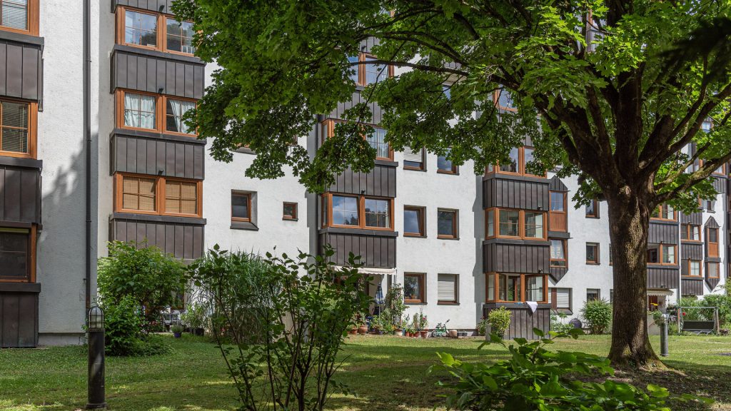 Immobilienangebot - Landshut - Alle - PROVISIONSFREI*  - Große 1-Zimmer-Wohnung mit Terrasse und TG-Stellplatz im Landshuter Nikolaviertel