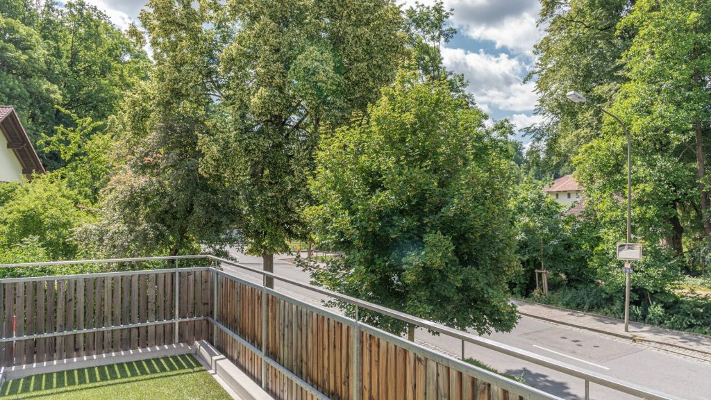 Immobilienangebot - Landshut / Schweinbach - Alle - PROVISIONSFREI* - Sofort beziehbare, moderne 3-Zimmer-ETW mit Balkon, EBK, Carport, Landshut-Ost