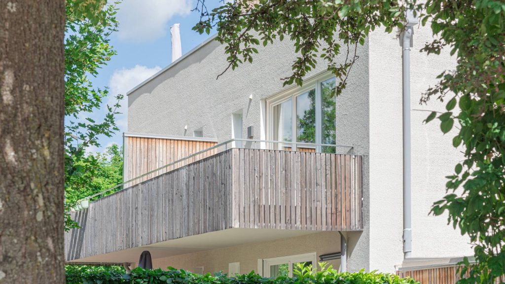 Immobilienangebot - Landshut / Schweinbach - Alle - PROVISIONSFREI* - Sofort beziehbare, moderne 3-Zimmer-ETW mit Balkon, EBK, Carport, Landshut-Ost