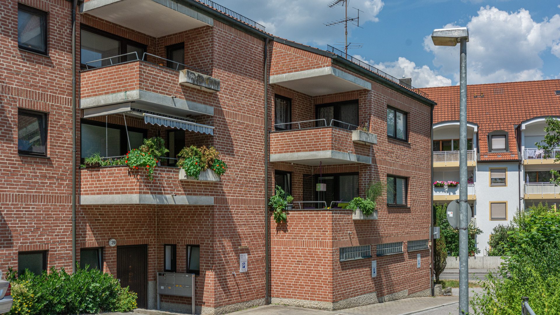 Immobilienangebot - Landshut - Alle - Innenstadtnahe 3-Zimmer-Wohnung mit Einbauküche, Balkon und Bad mit Fenster - Landshut-Ämterviertel