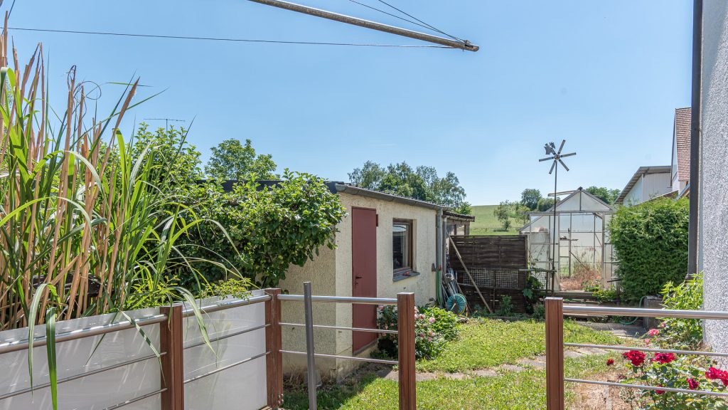 Immobilienangebot - Weihmichl / Unterneuhausen - Alle - PROVISIONSFREI* – Ehemaliges Schulhaus von 1895 in Weihmichl-Unterneuhausen mit Doppelgarage