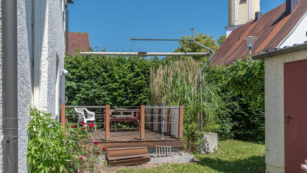 Immobilienangebot - Weihmichl / Unterneuhausen - Alle - PROVISIONSFREI* – Ehemaliges Schulhaus von 1895 in Weihmichl-Unterneuhausen mit Doppelgarage