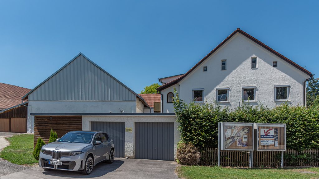Immobilienangebot - Weihmichl / Unterneuhausen - Alle - PROVISIONSFREI* – Ehemaliges Schulhaus von 1895 in Weihmichl-Unterneuhausen mit Doppelgarage