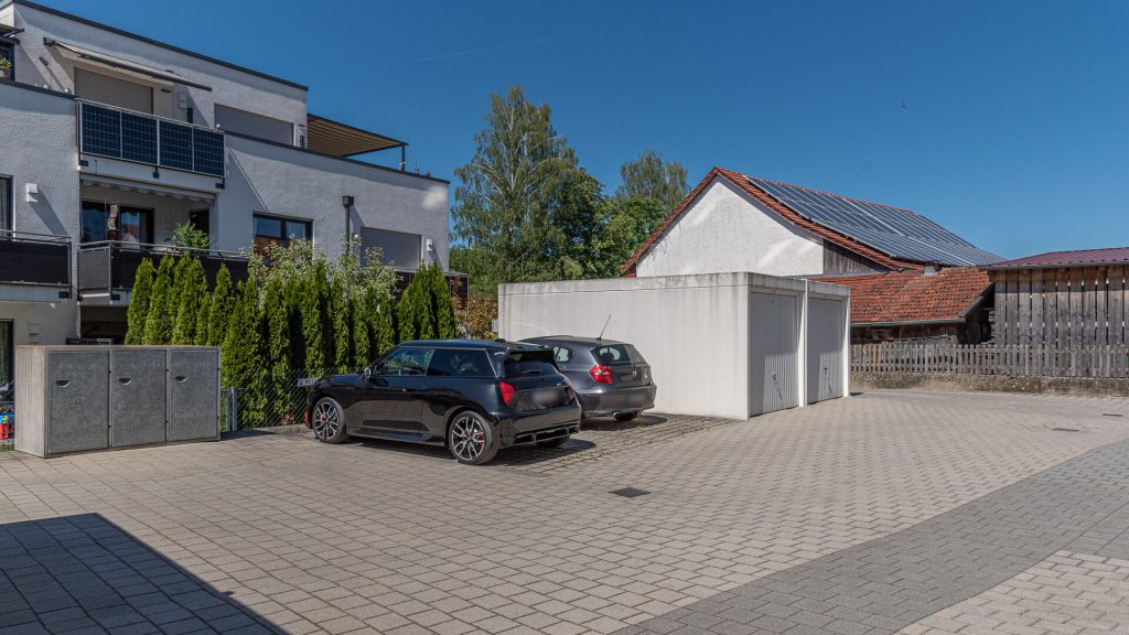 Immobilienangebot - Landshut - Alle - PROVISIONSFREI* - moderne 3-Zimmer-Maisonette-Dach-ETW mit Außenstellplatz im Landshuter Westen