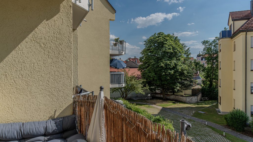 Immobilienangebot - Landshut - Alle - 2-Zimmer-Wohnung mit Balkon, Lift, TG- und oberirdischem Stellplatz, EBK ablösbar in Landshut-Nikola