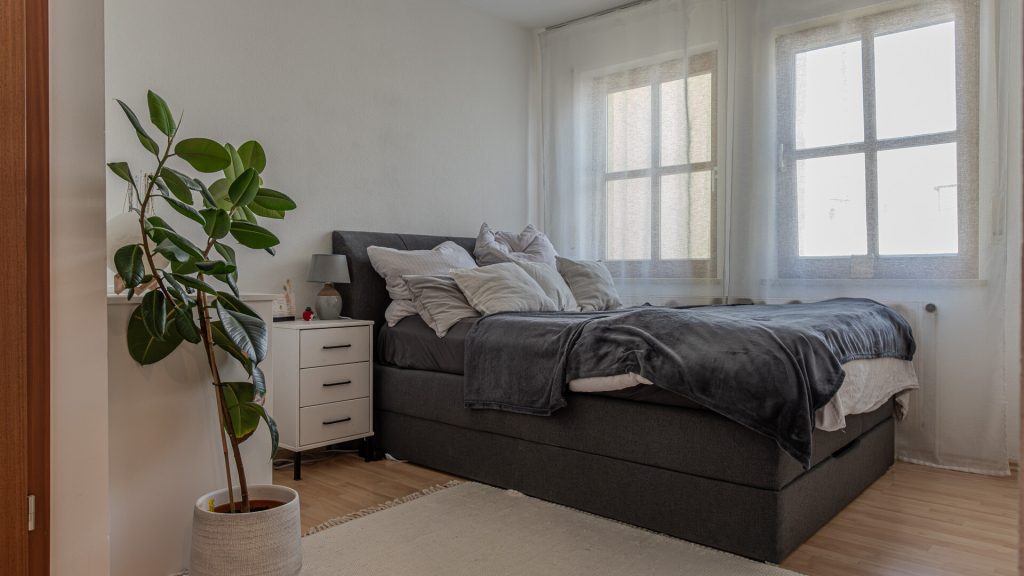 Immobilienangebot - Landshut - Alle - 2-Zimmer-Wohnung mit Balkon, Lift, TG- und oberirdischem Stellplatz, EBK ablösbar in Landshut-Nikola