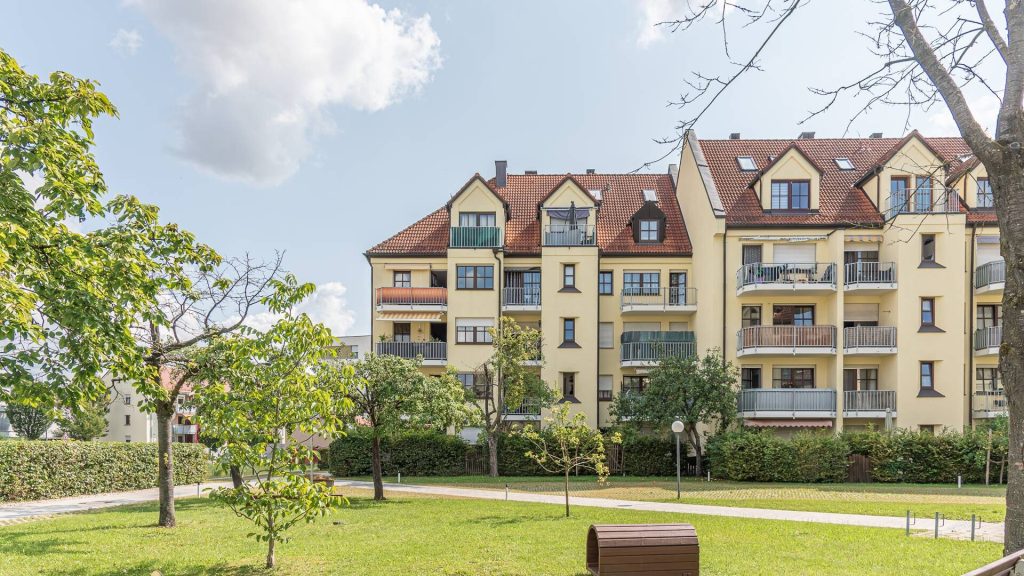 Immobilienangebot - Landshut - Alle - 2-Zimmer-Wohnung mit Balkon, Lift, TG- und oberirdischem Stellplatz, EBK ablösbar in Landshut-Nikola