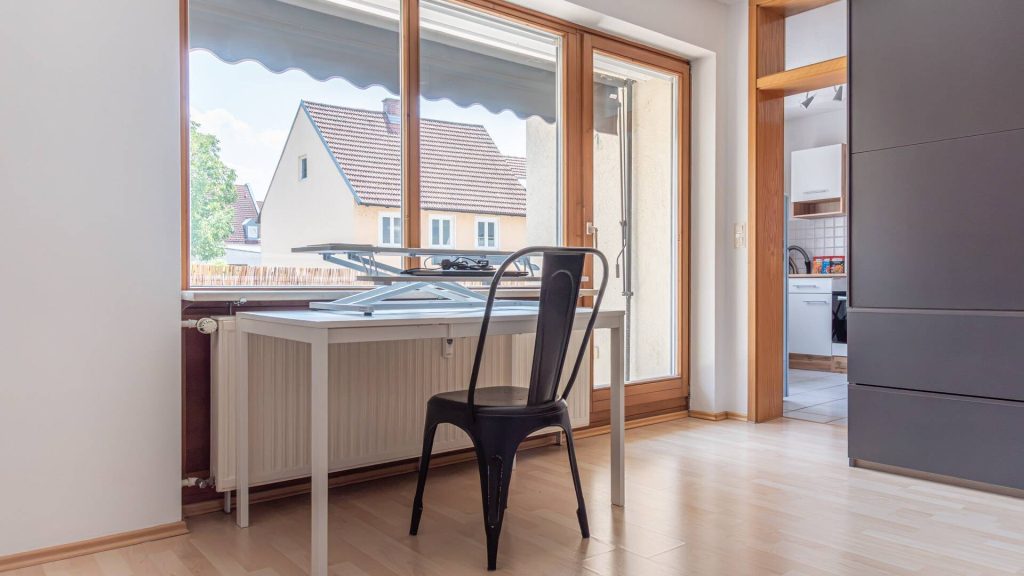 Immobilienangebot - Landshut - Alle - PROVISIONSFREI* - Ruhig und zentral – 1-Zimmer-ETW mit Lift, EBK u. Balkon - Landshut-Innenstadt