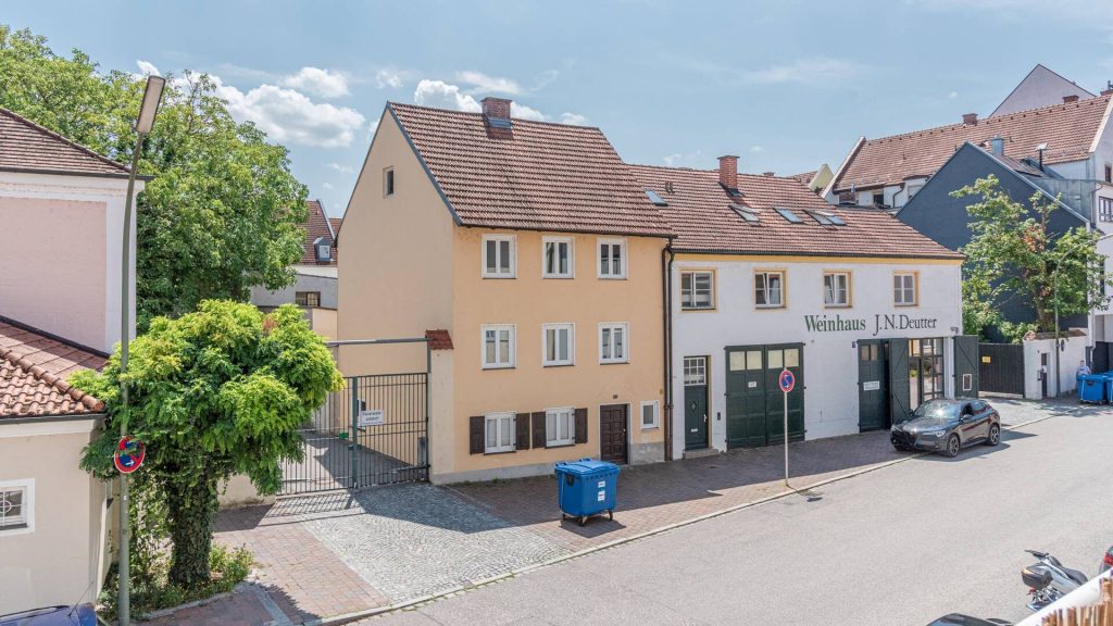 Immobilienangebot - Landshut - Alle - PROVISIONSFREI* - Ruhig und zentral – 1-Zimmer-ETW mit Lift, EBK u. Balkon - Landshut-Innenstadt