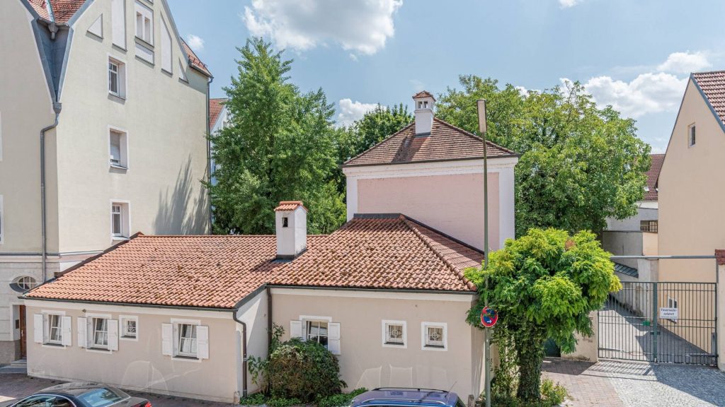 Immobilienangebot - Landshut - Alle - PROVISIONSFREI* - Ruhig und zentral – 1-Zimmer-ETW mit Lift, EBK u. Balkon - Landshut-Innenstadt