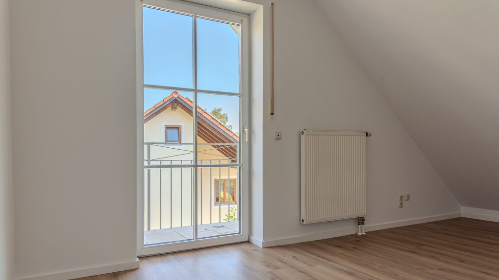 Immobilienangebot - Furth - Alle - Große Doppelhaushälfte mit 6 Zimmern, EBK, Galerie, Kachelofen, Doppelgarage in Furth, Lkr. Landshut
