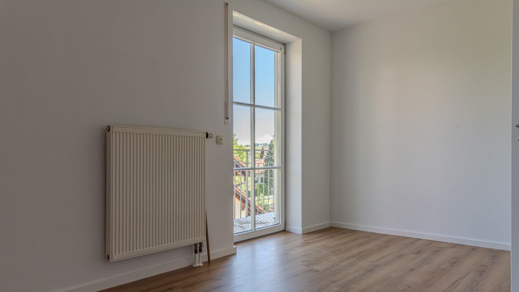 Immobilienangebot - Furth - Alle - Große Doppelhaushälfte mit 6 Zimmern, EBK, Galerie, Kachelofen, Doppelgarage in Furth, Lkr. Landshut