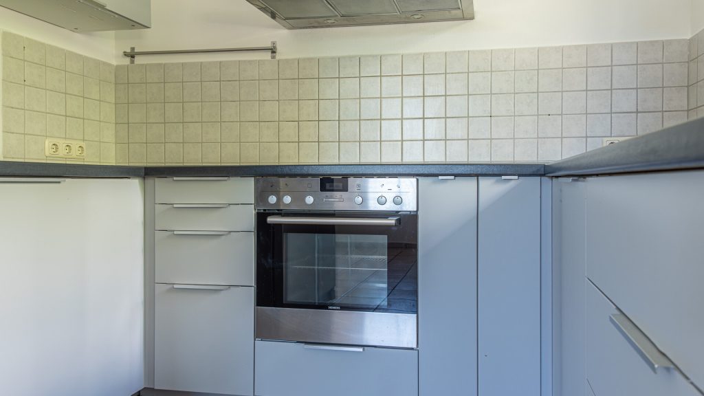 Immobilienangebot - Furth - Alle - Große Doppelhaushälfte mit 6 Zimmern, EBK, Galerie, Kachelofen, Doppelgarage in Furth, Lkr. Landshut