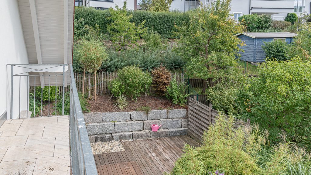 Immobilienangebot - Furth - Alle - Große Doppelhaushälfte mit 6 Zimmern, EBK, Galerie, Kachelofen, Doppelgarage in Furth, Lkr. Landshut