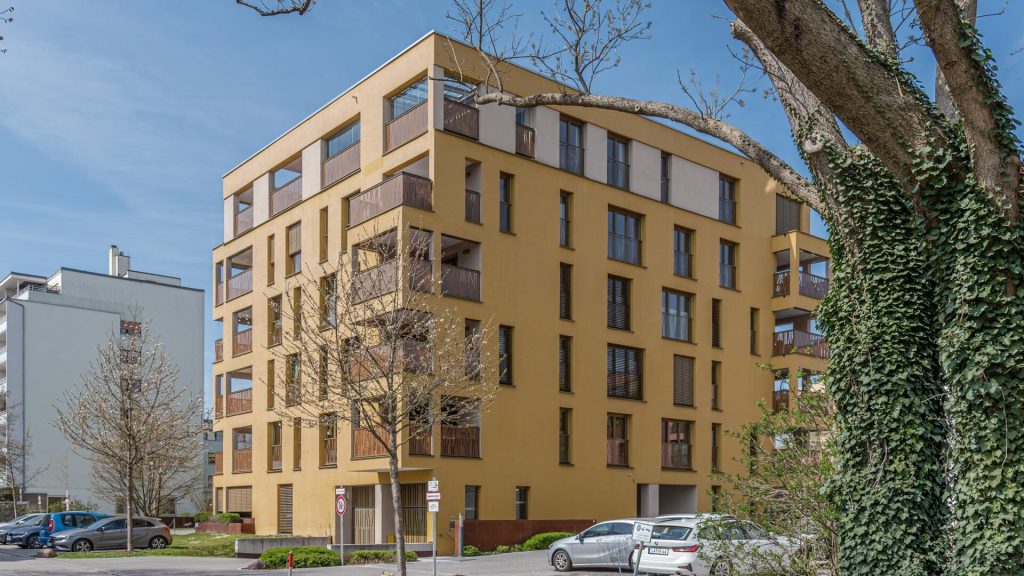 Immobilienangebot - Landshut - Alle - Moderne 2-Zimmer-Whg. mit Balkon, Einbauküche, Bad mit Fenster und TG-Stellplatz in Landshut-Nikola