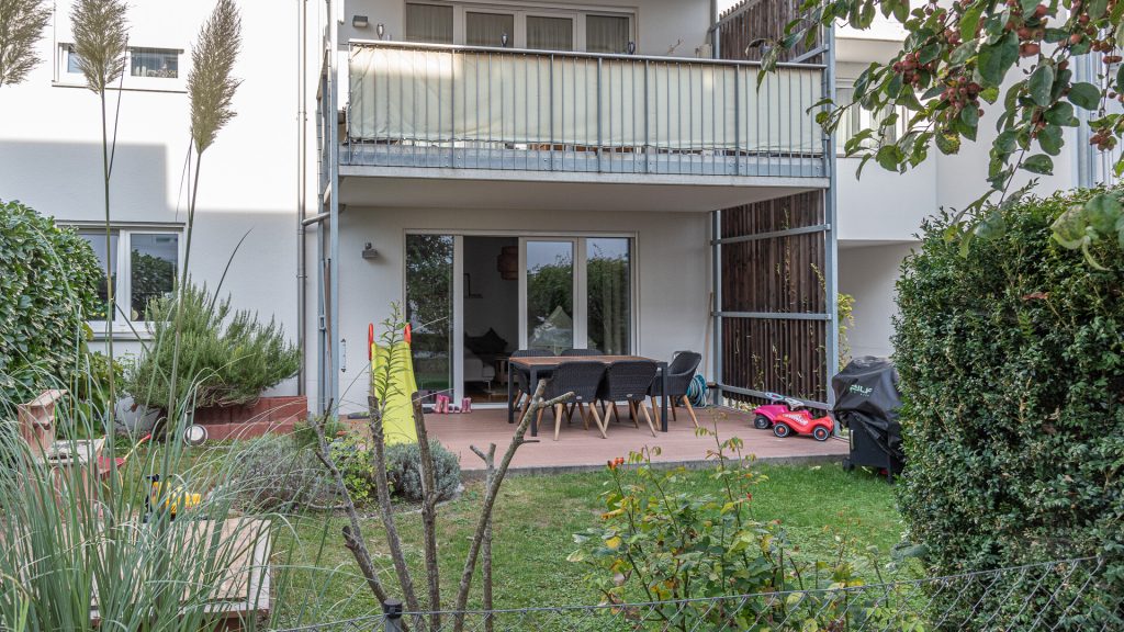 Immobilienangebot - Landshut - Alle - Moderne 3-Zimmer-Garten-Wohnung mit ablösbarer EBK und TG-Stellplatz in Landshut-Mitterwöhr