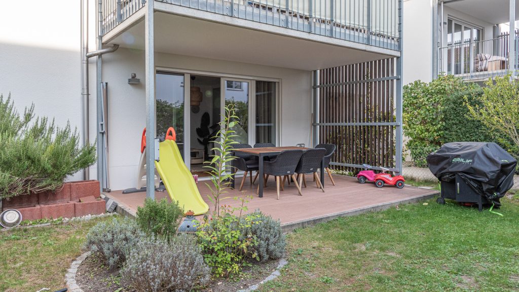 Immobilienangebot - Landshut - Alle - Moderne 3-Zimmer-Garten-Wohnung mit ablösbarer EBK und TG-Stellplatz in Landshut-Mitterwöhr