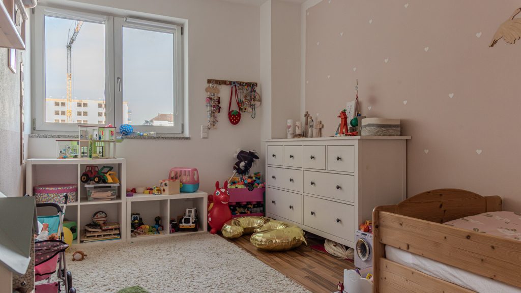 Immobilienangebot - Landshut - Alle - Moderne 3-Zimmer-Garten-Wohnung mit ablösbarer EBK und TG-Stellplatz in Landshut-Mitterwöhr
