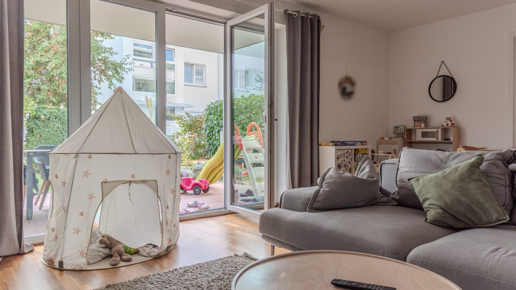 Immobilienangebot - Landshut - Alle - Moderne 3-Zimmer-Garten-Wohnung mit ablösbarer EBK und TG-Stellplatz in Landshut-Mitterwöhr