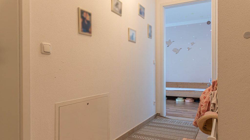 Immobilienangebot - Landshut - Alle - Moderne 3-Zimmer-Garten-Wohnung mit ablösbarer EBK und TG-Stellplatz in Landshut-Mitterwöhr