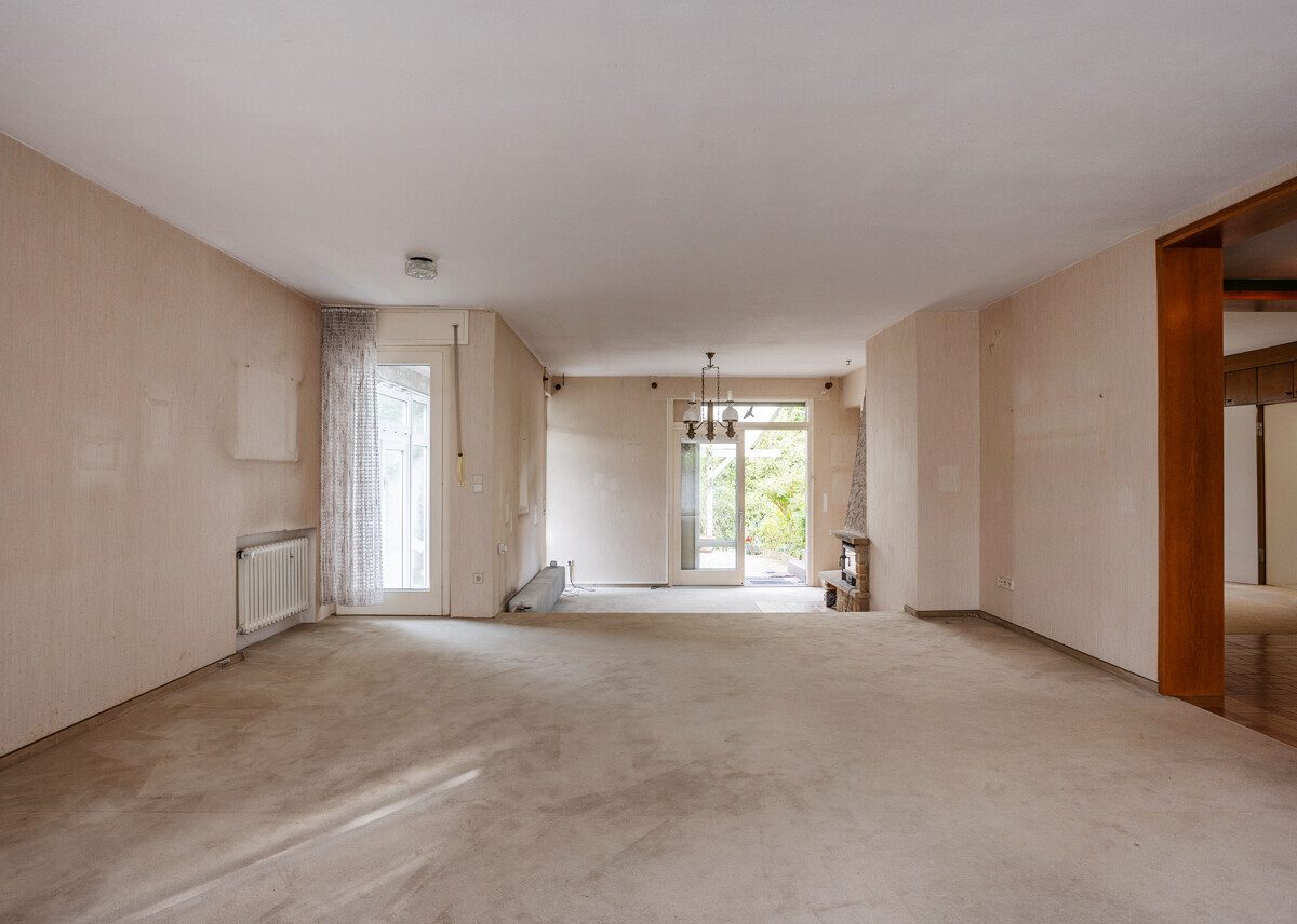 Wohnzimmer Immobilienangebot - Münster - Wohnen & Gewerbe - Große und extravagant geschnittene Immobilie mit ELW in Sackgassenlage am Wald von Hiltrup! (Erbbaurecht)