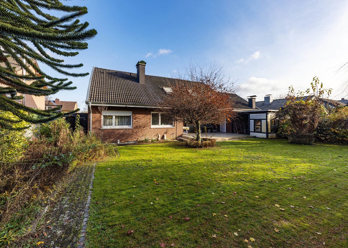 Immobilienangebot - Münster - Wohnen & Gewerbe - Einfamilienhaus mit großem Garten! (Erbbaurecht)