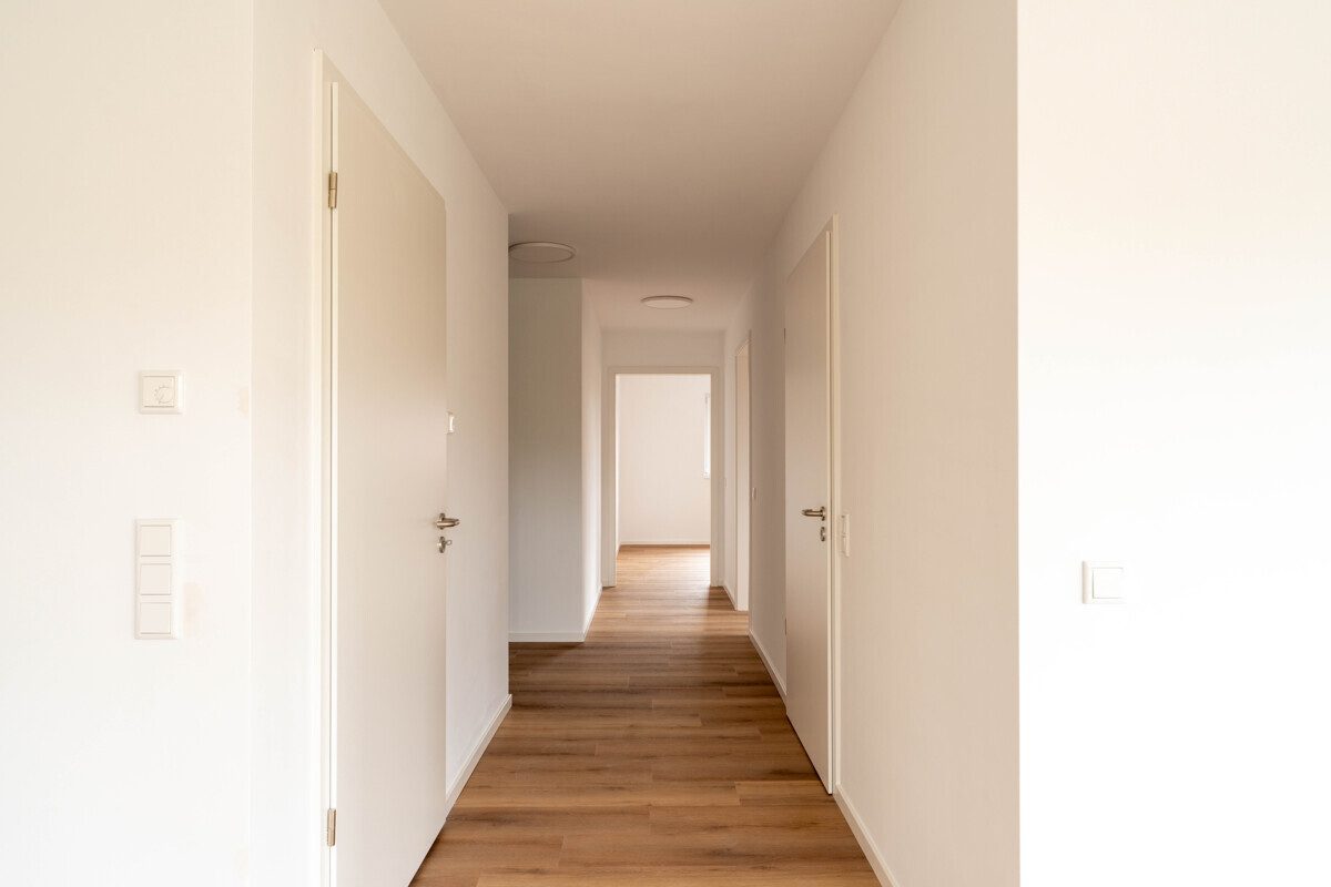 Immobilienangebot - Ahlen - Wohnen & Gewerbe - Etagenwohnung mit sonnigem Balkon im Herzen von Vorhelm!