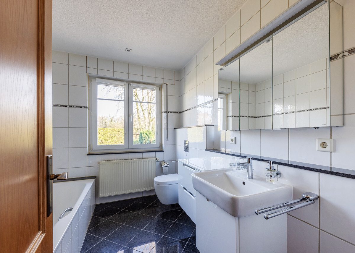 Immobilienangebot - Ostbevern - Wohnen & Gewerbe - Zwei Häuser in einem!