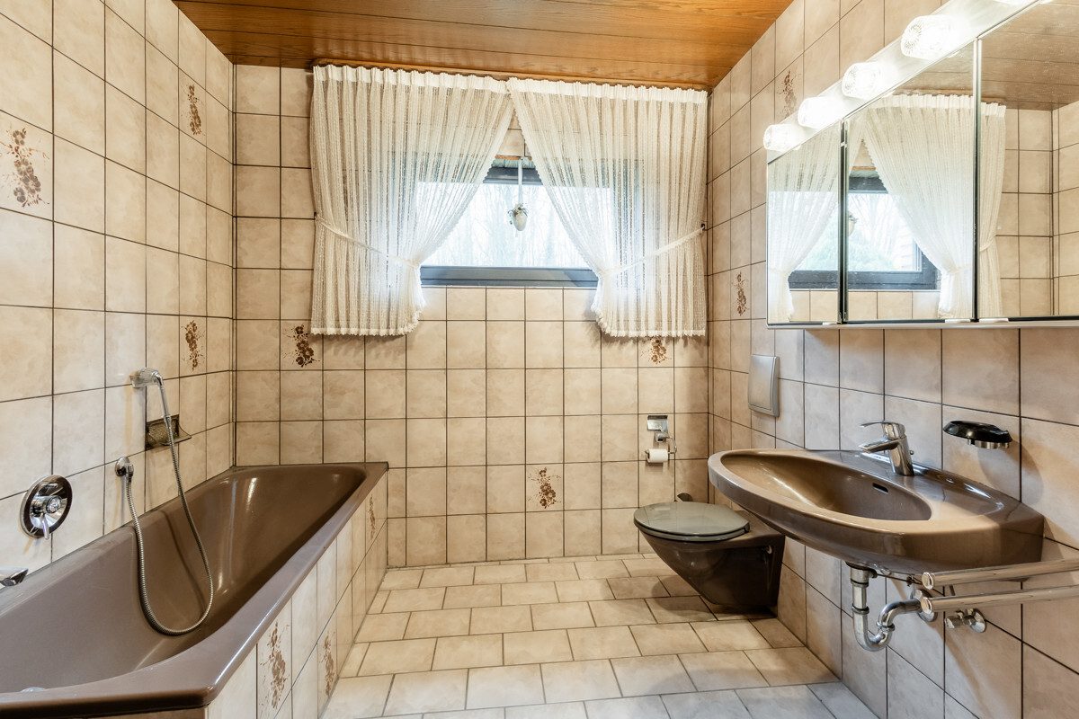 Immobilienangebot - Ennigerloh / Enniger - Wohnen & Gewerbe - Ein idealer Ort zum Wohlfühlen (Erbbaurecht)!