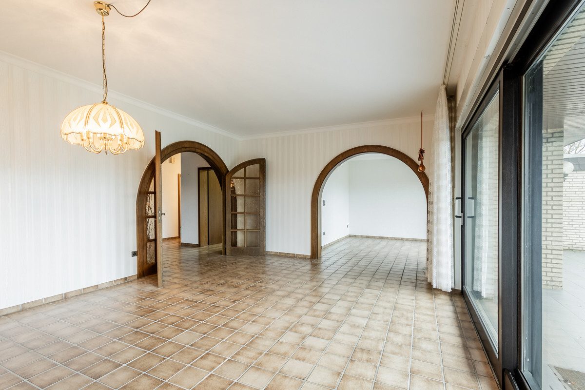 Immobilienangebot - Ennigerloh / Enniger - Wohnen & Gewerbe - Ein idealer Ort zum Wohlfühlen (Erbbaurecht)!
