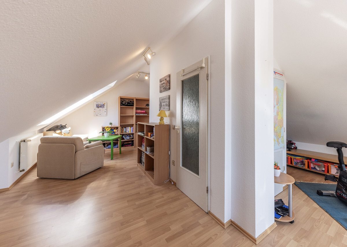 Immobilienangebot - Münster - Wohnen & Gewerbe - Sofort bezugsfreie Vierzimmerwohnung - geschnitten wie eine Doppelhaushälfte!