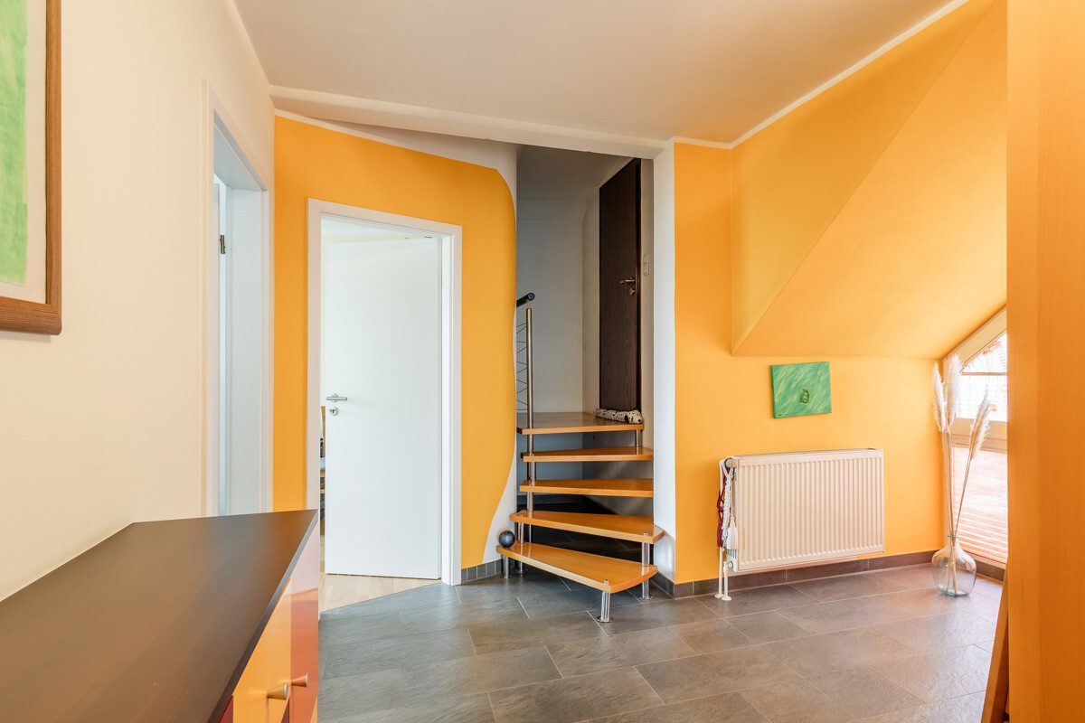 Immobilienangebot - Ennigerloh - Wohnen & Gewerbe - Ein großes Haus mit vielen Möglichkeiten!