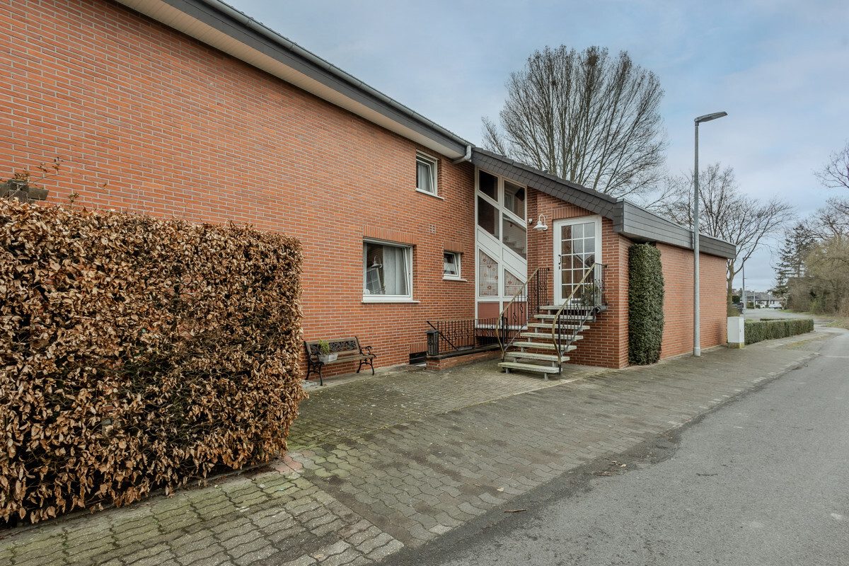 Immobilienangebot - Ennigerloh - Wohnen & Gewerbe - Ein großes Haus mit vielen Möglichkeiten!