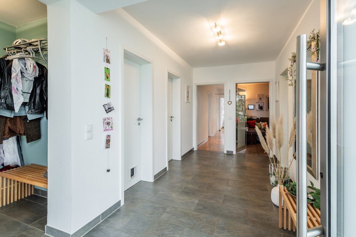 Immobilienangebot - Ennigerloh - Wohnen & Gewerbe - Ein großes Haus mit vielen Möglichkeiten!