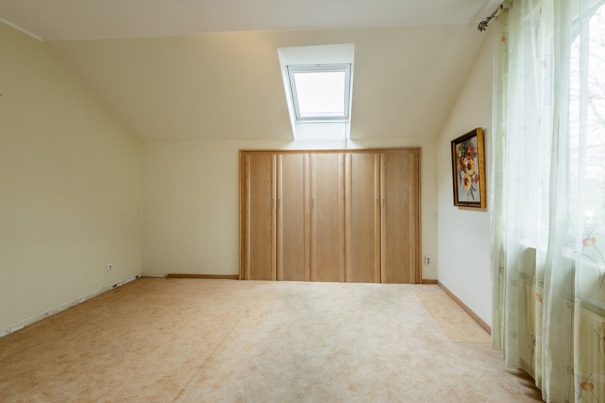 Immobilienangebot - Ennigerloh - Wohnen & Gewerbe - Ein großes Haus mit vielen Möglichkeiten!