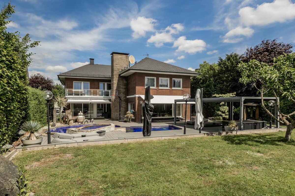 Immobilienangebot - Beckum - Wohnen & Gewerbe - Stadtvilla mit luxuriöser Ausstattung!