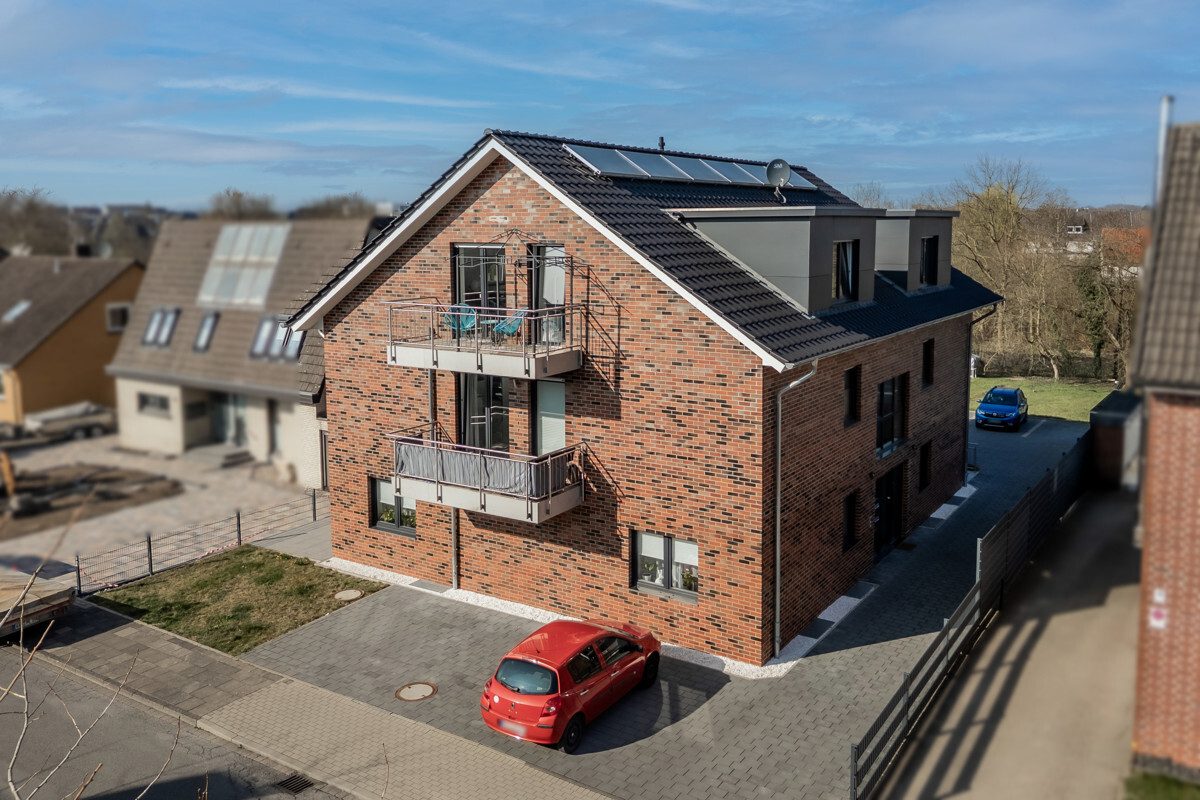 Immobilienangebot - Beckum - Wohnen & Gewerbe - Paketverkauf: Zwei neuwertige Wohnungen!