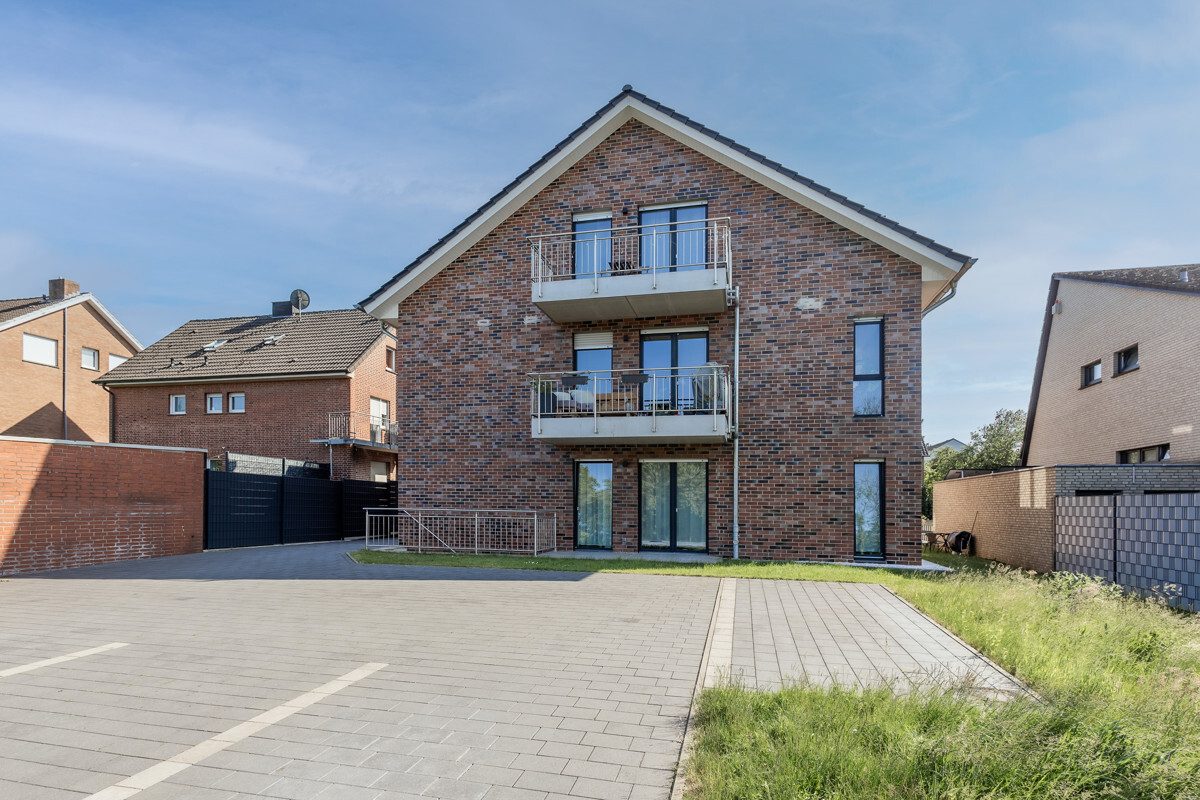 Immobilienangebot - Beckum - Wohnen & Gewerbe - Paketverkauf: Zwei neuwertige Wohnungen!