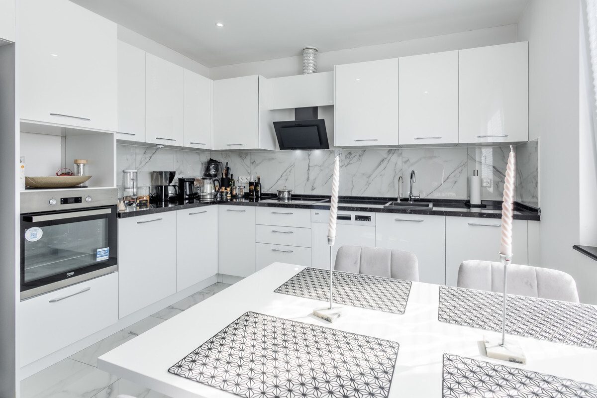 Immobilienangebot - Beckum - Wohnen & Gewerbe - Paketverkauf: Zwei neuwertige Wohnungen!